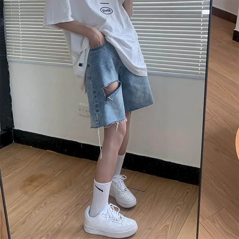 Denim Pants Women Shorts Summer New High Waist Slimming Hole Straight Loose Wide-leg Capris Jean Denim Shorts Oversized Street
Denim Pants Women Shorts Summer New High Waist Slimming Hole Straight Loose Wide-leg Capris Jean Denim Shorts Oversized Street