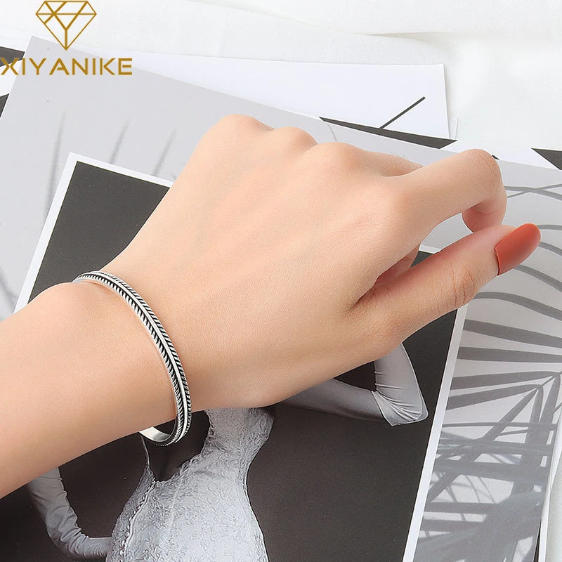XIYANIKE Silver Color New Arrivals Leaf Feather Bracelet For Women Men Opening Retro Distressed Jewelry Couple Present
XIYANIKE Silver Color New Arrivals Leaf Feather Bracelet For Women Men Opening Retro Distressed Jewelry Couple Present