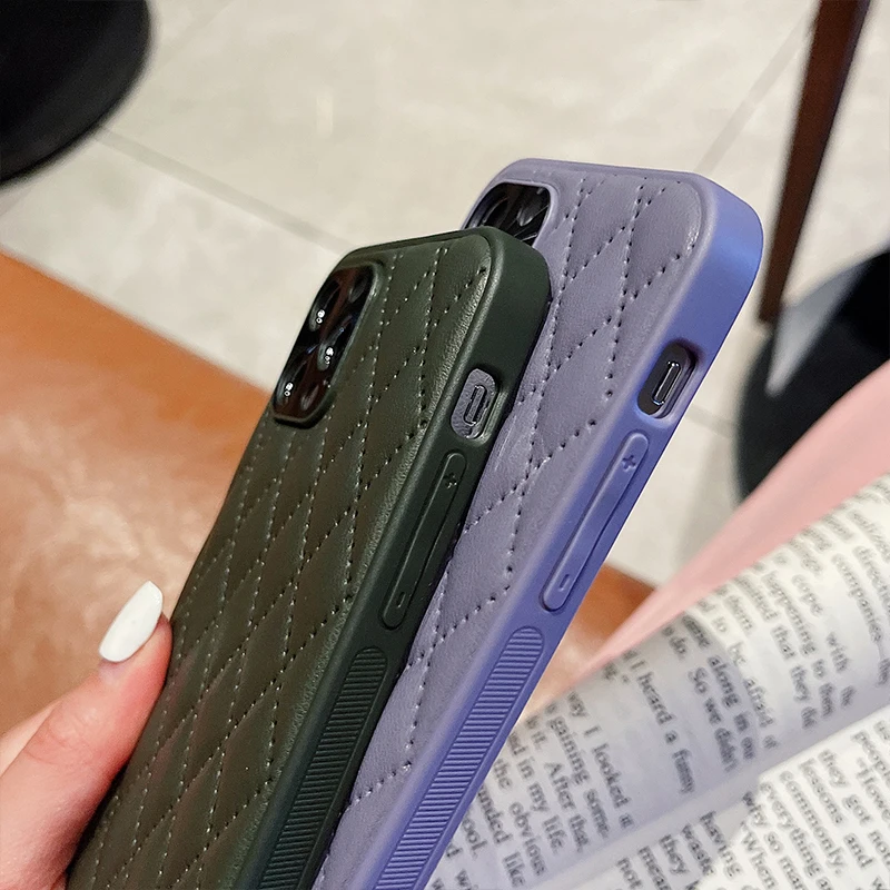 Luxury Lambskin bag Phone case For iPhone 11 12 pro Max x xs Max xr shell Solid color Leather Plaid Protection Cover for girls
Luxury Lambskin bag Phone case For iPhone 11 12 pro Max x xs Max xr shell Solid color Leather Plaid Protection Cover for girls