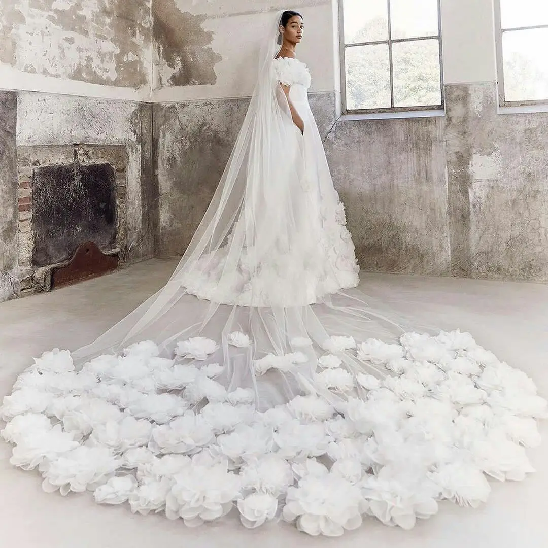 White 4M Long Wedding Veil with Handmade Flowers Vestido De Noiva Longo Custom Made Bridal Veil
White 4M Long Wedding Veil with Handmade Flowers Vestido De Noiva Longo Custom Made Bridal Veil
