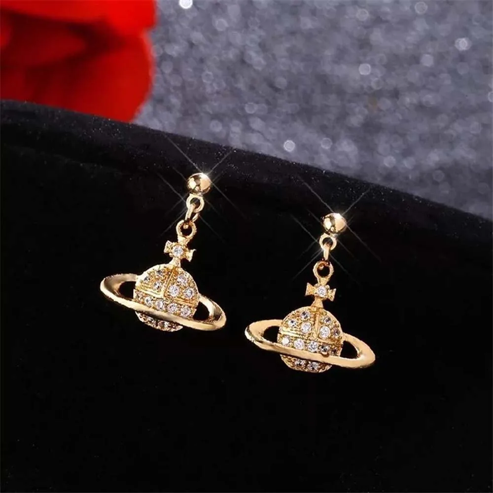 2021 The New South Korean Fashion Temperament Woman Contracted Exquisite Small Earrings Planet Universe Jewelry Accessories
2021 The New South Korean Fashion Temperament Woman Contracted Exquisite Small Earrings Planet Universe Jewelry Accessories