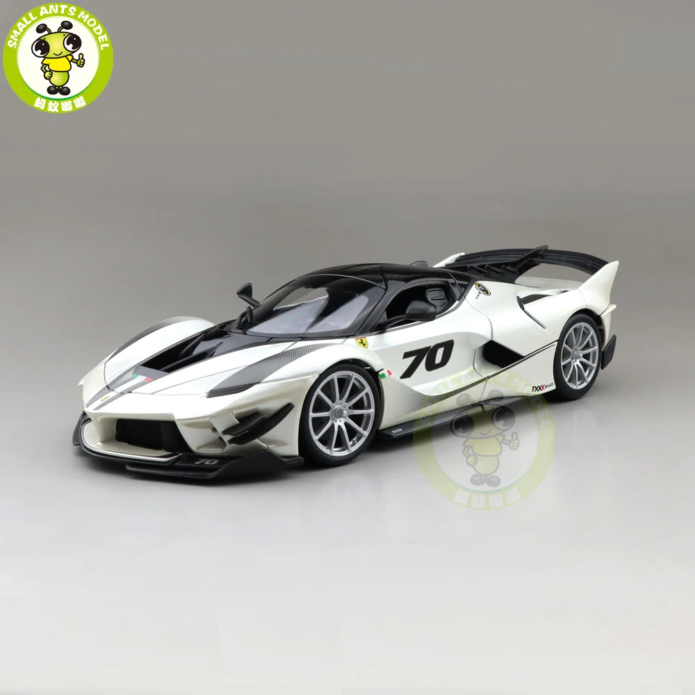 Коллекция 1/18 года, модель автомобиля FXXK FXX K EVO Bburago 16012, игрушки для мальчиков и девочек, подарки для друзей, отца
Коллекция 1/18 года, модель автомобиля FXXK FXX K EVO Bburago 16012, игрушки для мальчиков и девочек, подарки для друзей, отца