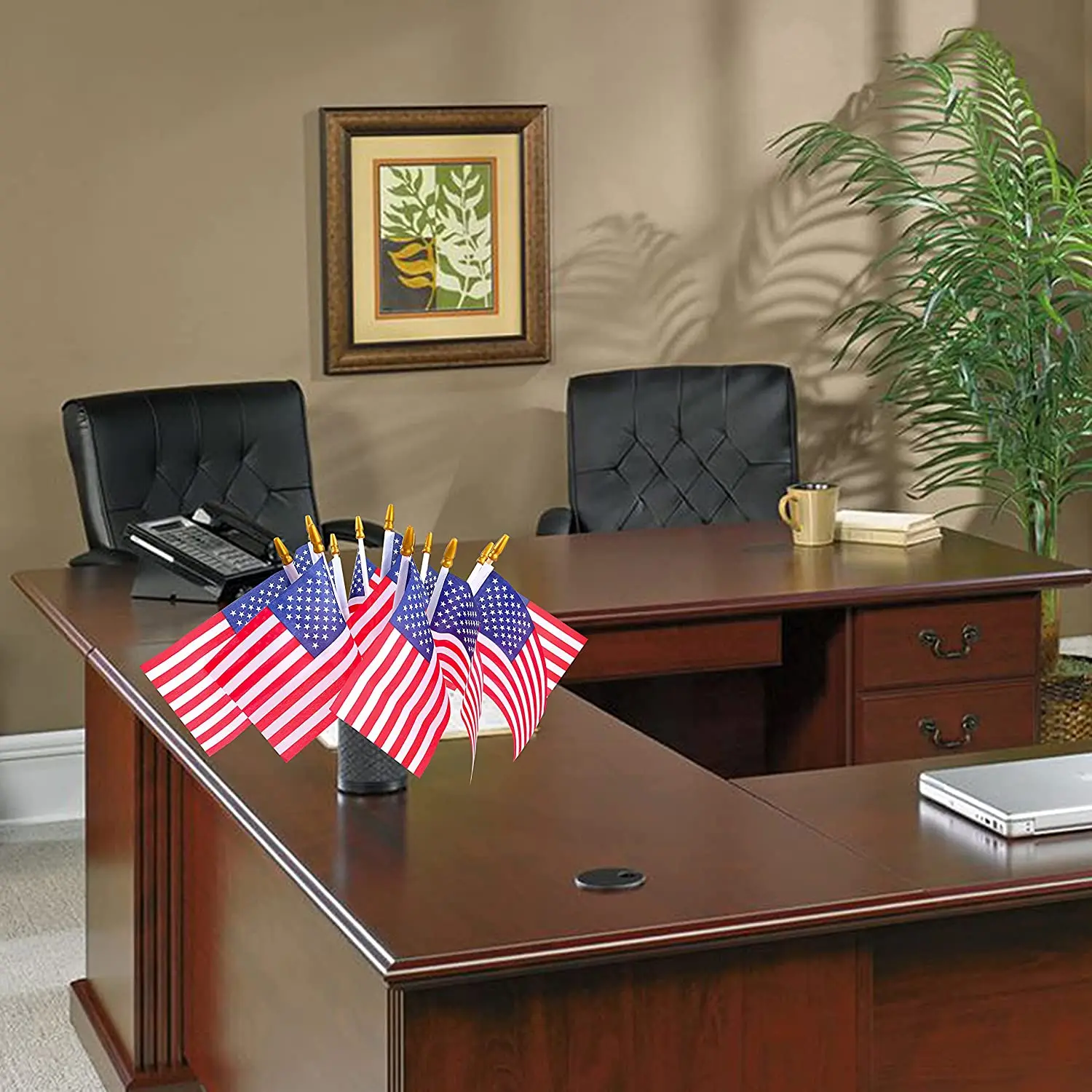 Tofok 25 Pcs Mini Handheld American Flag Wood Pole Polyester Double-sided Printing High-end Hand Flag For Commemorate Soldiers
Tofok 25 Pcs Mini Handheld American Flag Wood Pole Polyester Double-sided Printing High-end Hand Flag For Commemorate Soldiers