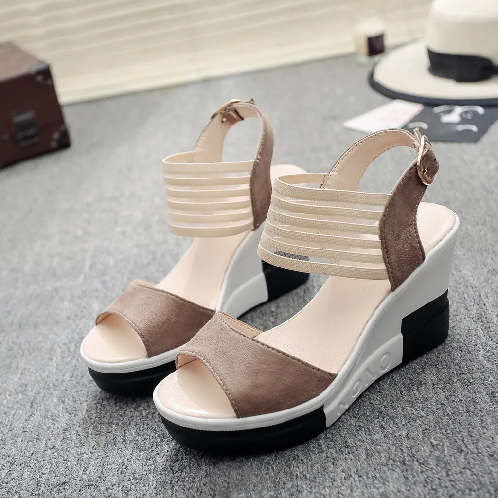 Akexiya 2021 New andal Women New Fashion Wedge Women Shoes Casual Belt Buckle High Heel Shoes Fish Mouth Thick bottom Sandals
Akexiya 2021 New andal Women New Fashion Wedge Women Shoes Casual Belt Buckle High Heel Shoes Fish Mouth Thick bottom Sandals