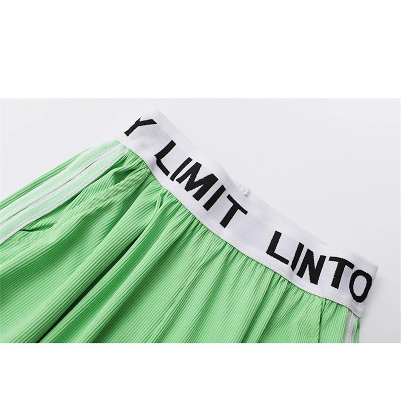 New Sport Style Letters Print Two Piece Crop Top Pant Set Purple Green Sports Suit Korea for Children
New Sport Style Letters Print Two Piece Crop Top Pant Set Purple Green Sports Suit Korea for Children