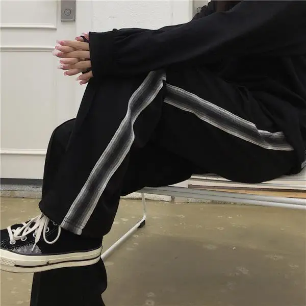 Trend new spring 2021 Korean student straight pants sports casual pants loose wide leg pants women's pants
Trend new spring 2021 Korean student straight pants sports casual pants loose wide leg pants women's pants