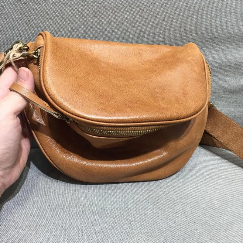 NIUBOA Ladies Soft Genuine Leather Shoulder Bag Special Cool Design Female Casual Messenger Bags Feminina Luxury Trend Bolsos
NIUBOA Ladies Soft Genuine Leather Shoulder Bag Special Cool Design Female Casual Messenger Bags Feminina Luxury Trend Bolsos