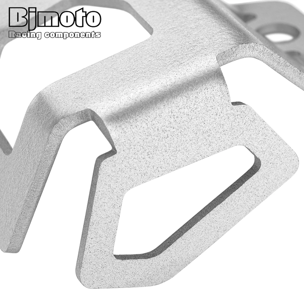 BJMOTO Motorcycle Rear Brake Pump Fluid Reservoir Guard Cover Protect Cylinder Reservoir Cover Cap For BMW F800GS F700GS 13-19 
BJMOTO Motorcycle Rear Brake Pump Fluid Reservoir Guard Cover Protect Cylinder Reservoir Cover Cap For BMW F800GS F700GS 13-19