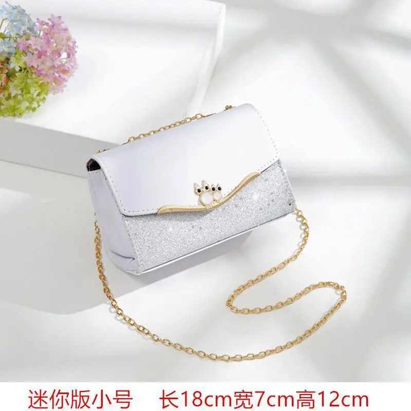 Fashion Women Bags Chic Small Flap Chain Shoulder Bag For Girls Messenger Bag Sweet Handbag Mini Tote Twinkle Woman Handbag
Fashion Women Bags Chic Small Flap Chain Shoulder Bag For Girls Messenger Bag Sweet Handbag Mini Tote Twinkle Woman Handbag