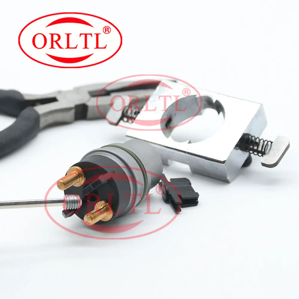 F00RJ02697 F00RJ02703 F00RJ02702 solenoid valve disassembly tool Fuel injector tool for Bosch 120 series
F00RJ02697 F00RJ02703 F00RJ02702 solenoid valve disassembly tool Fuel injector tool for Bosch 120 series