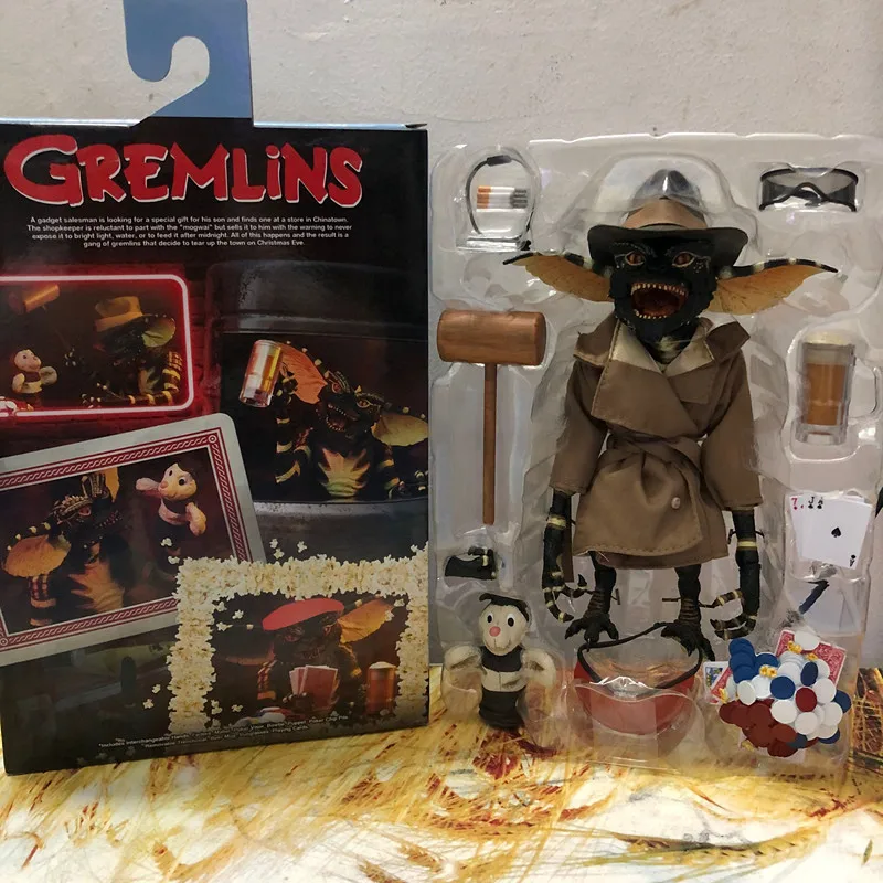 18cm Original Neca Gremlin Figures Ultimate Edition Movable Removable Coat Action Figure Model Toys Gift Doll
18cm Original Neca Gremlin Figures Ultimate Edition Movable Removable Coat Action Figure Model Toys Gift Doll