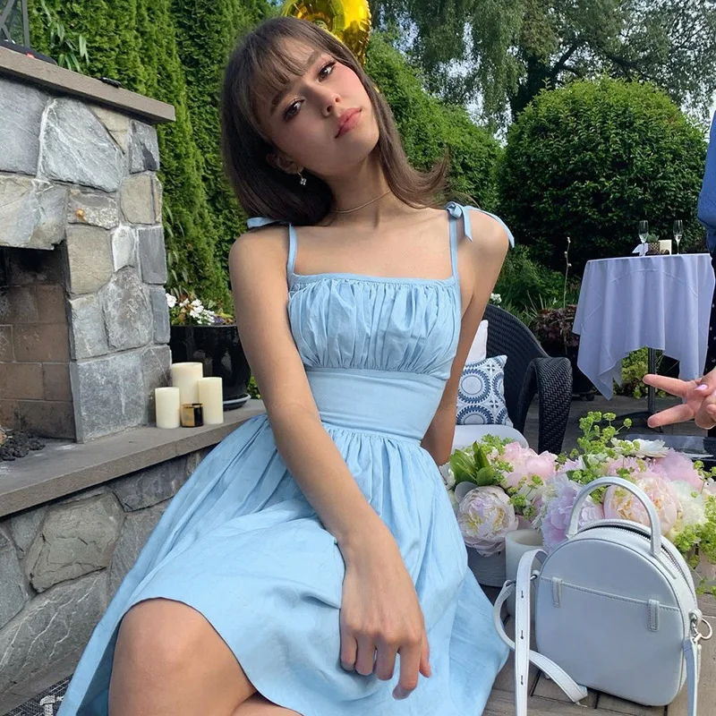 2021 Sweet Summer Dress Square Collar Bandage Sleeveless Camisole Woman Dress Solid High Waist Folds Mini Dress Party Fashion
2021 Sweet Summer Dress Square Collar Bandage Sleeveless Camisole Woman Dress Solid High Waist Folds Mini Dress Party Fashion