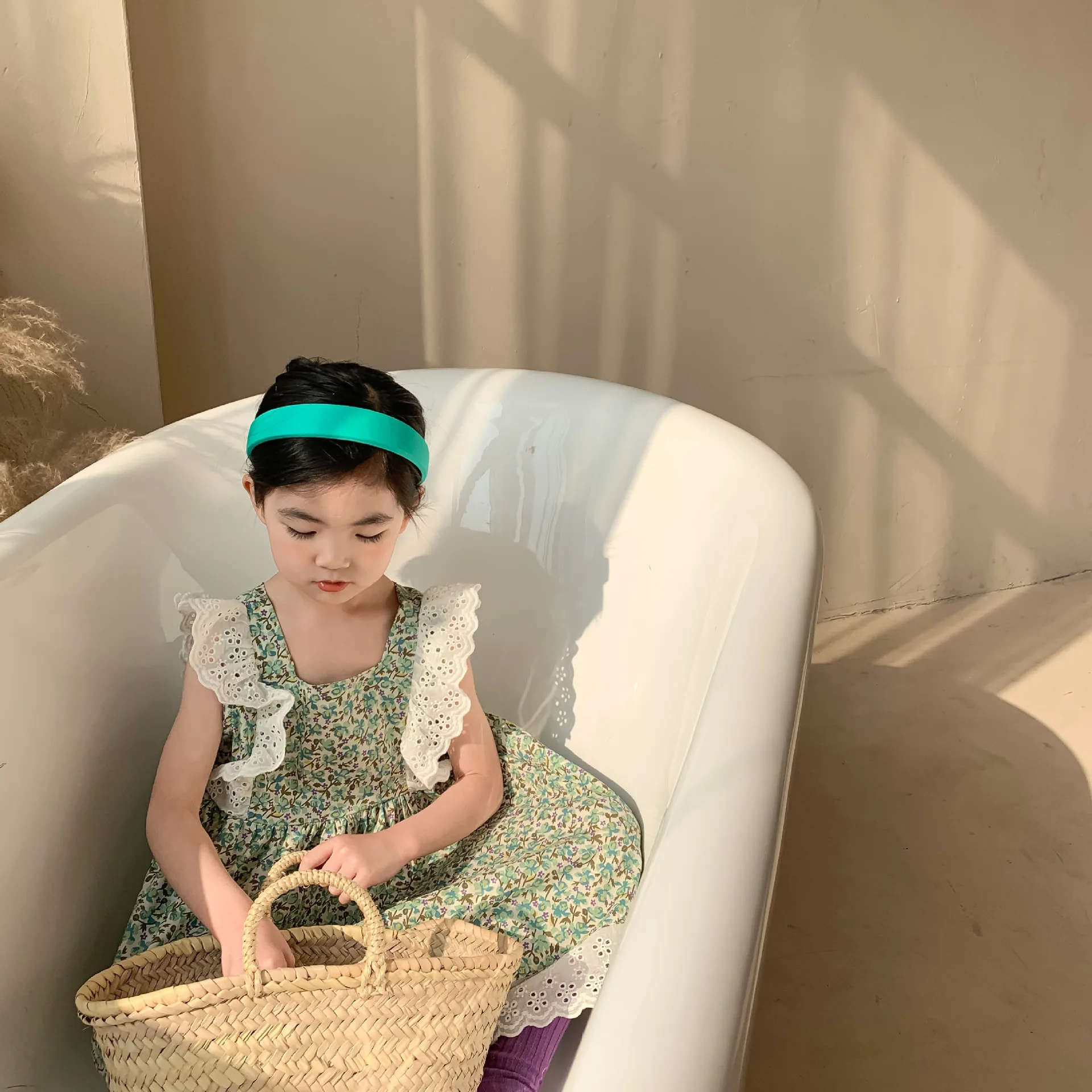 Girls Lace Cute Dress 2021 Summer Sleeveless Flying Sleeve Sling Dresses Birthday Cute Party Children Clothing Dress
Girls Lace Cute Dress 2021 Summer Sleeveless Flying Sleeve Sling Dresses Birthday Cute Party Children Clothing Dress