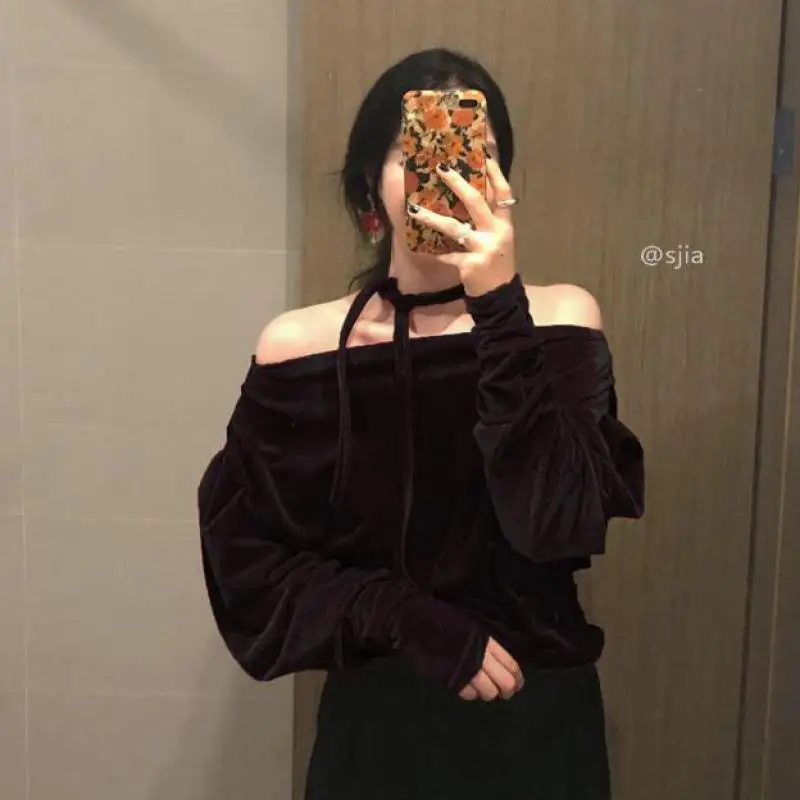 Genayooa Autumn Women Solid Sexy Off Shoulder Blouse Velvet Womens Tops And Blouses Elegant Long Sleeve Halter Neck Top Korean
Genayooa Autumn Women Solid Sexy Off Shoulder Blouse Velvet Womens Tops And Blouses Elegant Long Sleeve Halter Neck Top Korean