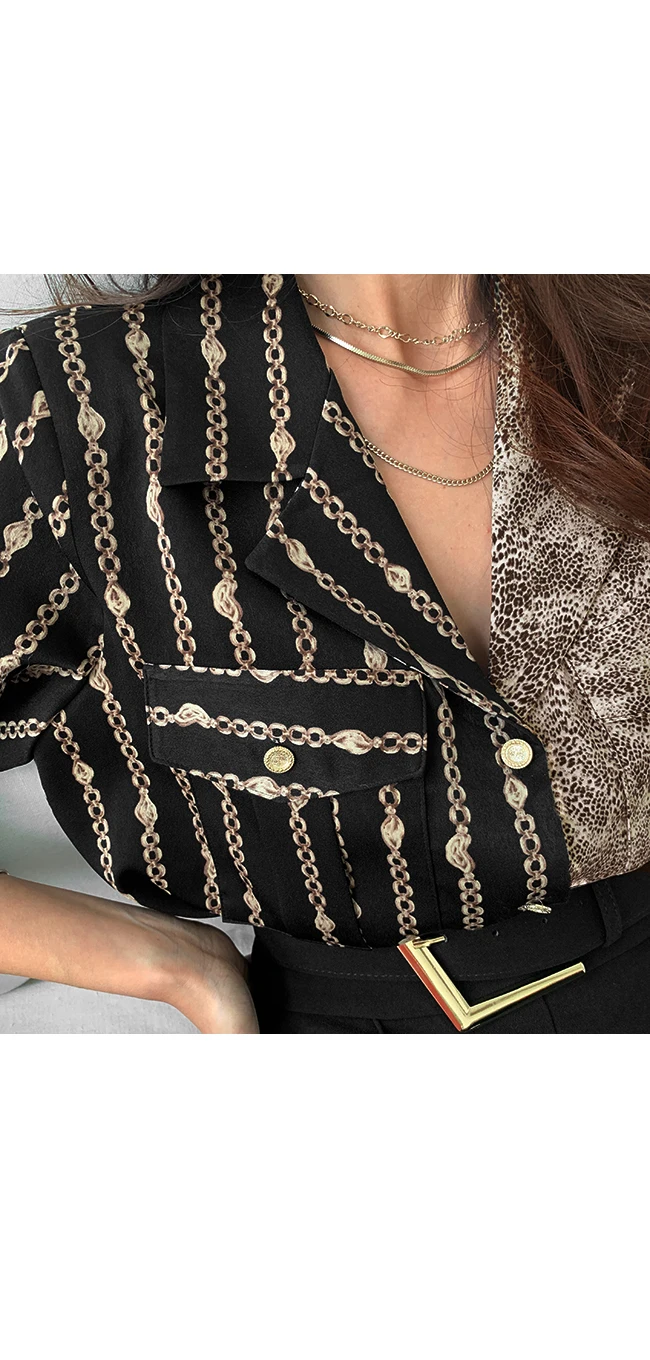 ZCSMLL Korean Temperament Blouse All-match Lapel Unique Single-breasted Asymmetrical Pattern Loose Long-sleeved Women Shirt
ZCSMLL Korean Temperament Blouse All-match Lapel Unique Single-breasted Asymmetrical Pattern Loose Long-sleeved Women Shirt