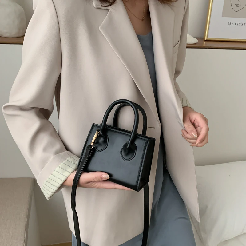 Cute Mini Crossbody Bags For Women 2020 Crocodile Pattern Casual Vintage Messenger Shoulder Bag Female Travel Lipstick Totes
Cute Mini Crossbody Bags For Women 2020 Crocodile Pattern Casual Vintage Messenger Shoulder Bag Female Travel Lipstick Totes