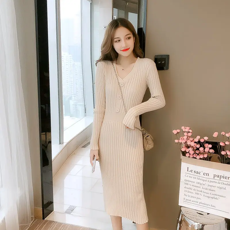 Women Knitted Pencil Dress Autumn Winter V-neck Button Long Sleeve Bodycon Slim Sweater Dress Streetwear Long Dresses Y260
Women Knitted Pencil Dress Autumn Winter V-neck Button Long Sleeve Bodycon Slim Sweater Dress Streetwear Long Dresses Y260
