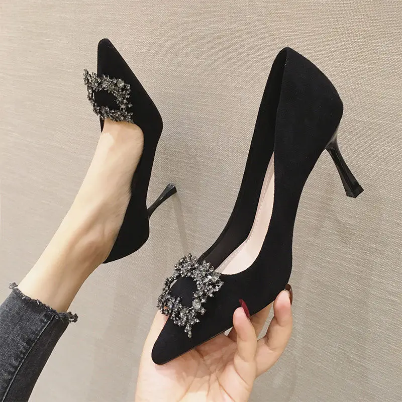 Woman Heel Shoes 2021 Black White Metal Letters High Heels Shallow Pumps Suede Leather Wedding Stilettos Pumps Sexy Women Shoes
Woman Heel Shoes 2021 Black White Metal Letters High Heels Shallow Pumps Suede Leather Wedding Stilettos Pumps Sexy Women Shoes