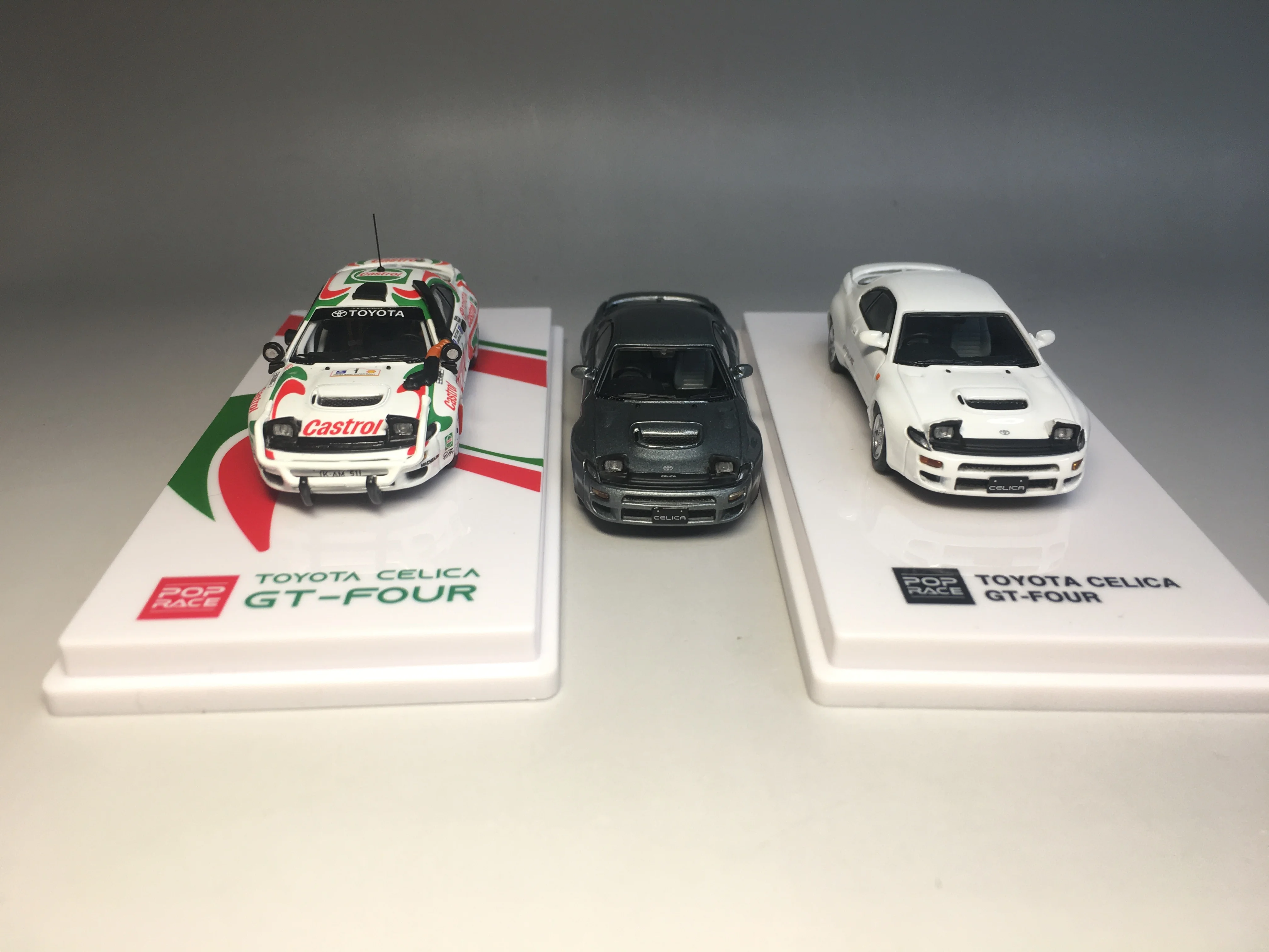 POPRACE 1:64 Toyota Celica GT-четыре модели автомобилей Коллекция ограниченных частей
POPRACE 1:64 Toyota Celica GT-четыре модели автомобилей Коллекция ограниченных частей