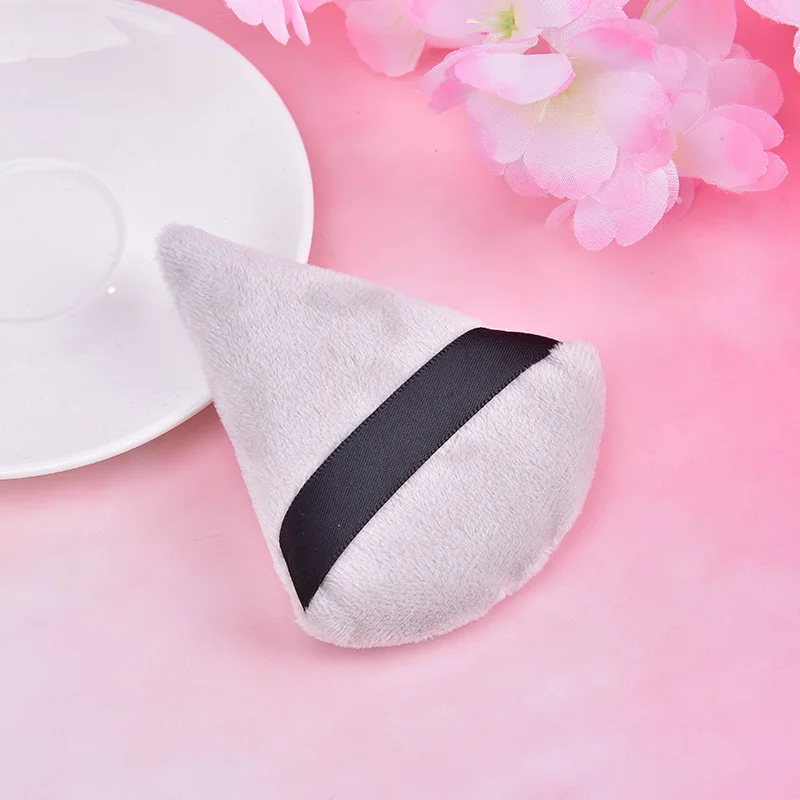 2pcs Triangle Velvet Cosmetic Puff Beauty Sponge Foundation Makeup Puff Tools
2pcs Triangle Velvet Cosmetic Puff Beauty Sponge Foundation Makeup Puff Tools