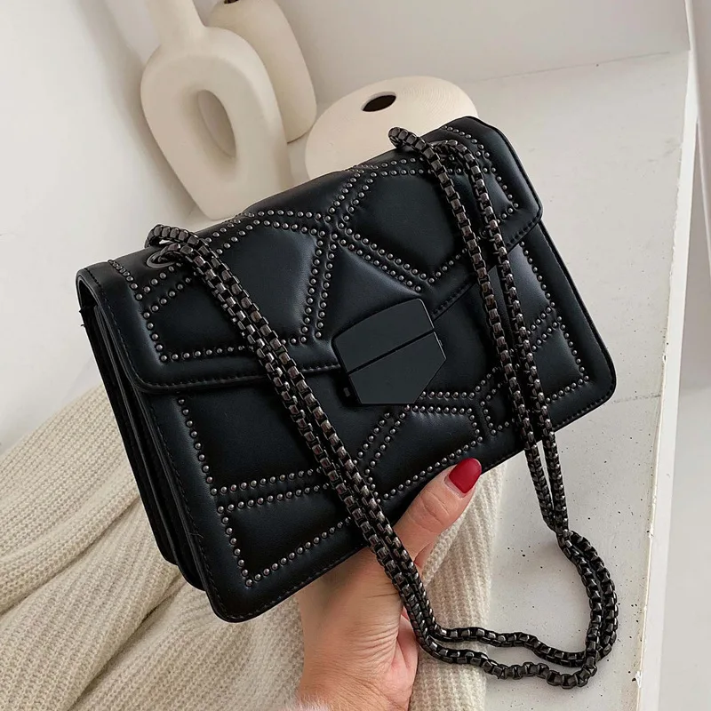 Rivet Chain PU Leather Crossbody Bags For Women 2021 Simple Fashion Shoulder Bag Lady Luxury Small luxury brand handbags
Rivet Chain PU Leather Crossbody Bags For Women 2021 Simple Fashion Shoulder Bag Lady Luxury Small luxury brand handbags
