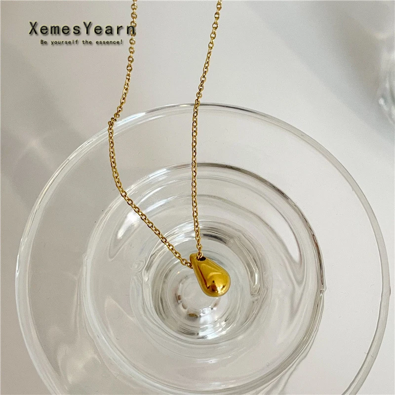 European and American Simple Metal Drop Pendant Stainless Steel Necklace For Woman Korean Fashion Jewelry Girl's Sexy Neck Chain
European and American Simple Metal Drop Pendant Stainless Steel Necklace For Woman Korean Fashion Jewelry Girl's Sexy Neck Chain