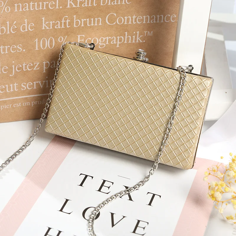 White Ladies Frame Bag Black Women Leather Clutches Purse Gold Silver Black Diamond Lattice Handbag Chain Evening Bags
White Ladies Frame Bag Black Women Leather Clutches Purse Gold Silver Black Diamond Lattice Handbag Chain Evening Bags