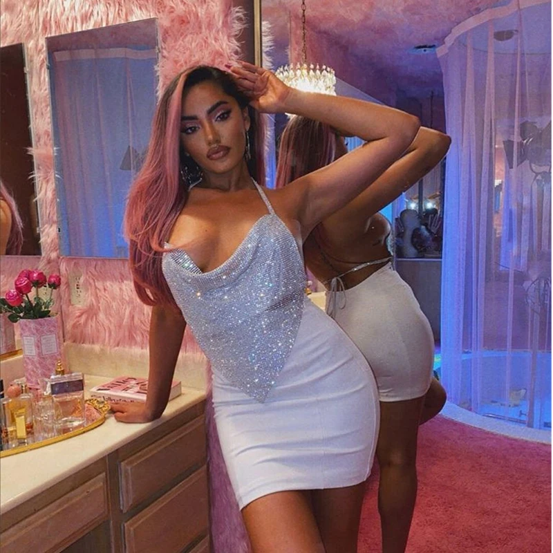 Shiny Rhinestone Sexy Backless Hollow Out Tank Top Luxury Fashion Sleeveless Shiny Crystal Halter Adjustable Crop Tops Nightclub
Shiny Rhinestone Sexy Backless Hollow Out Tank Top Luxury Fashion Sleeveless Shiny Crystal Halter Adjustable Crop Tops Nightclub
