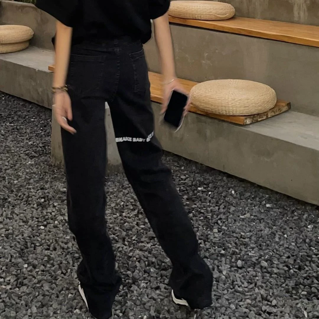 Cool Hip Hop Women Fashion Jeans Girls Gothic Straight Pants Trousers Female Harajuku Jean Denim Bagge High Street Jeans Femme
Cool Hip Hop Women Fashion Jeans Girls Gothic Straight Pants Trousers Female Harajuku Jean Denim Bagge High Street Jeans Femme