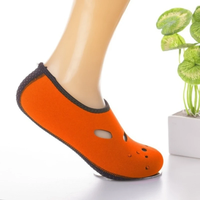 Non-slip Seaside Beach Shoes Swimming Fins Beach Water Diving Socks Quick Dry Aqua Water Socks
Non-slip Seaside Beach Shoes Swimming Fins Beach Water Diving Socks Quick Dry Aqua Water Socks