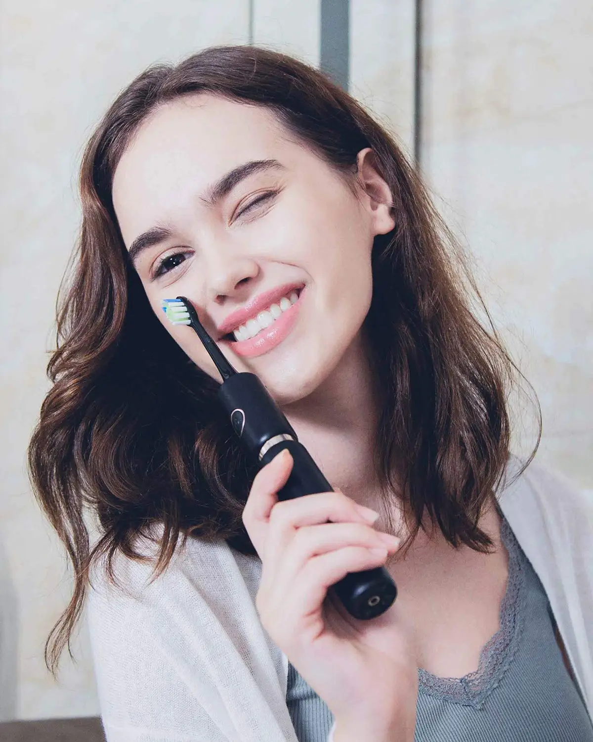 Fairywill Pro Care Electric toothbrush P11Plus Fast USB-charge Ultrasonic toothbrush Travel Case Waterproof High- tec 3 Mode
Fairywill Pro Care Electric toothbrush P11Plus Fast USB-charge Ultrasonic toothbrush Travel Case Waterproof High- tec 3 Mode