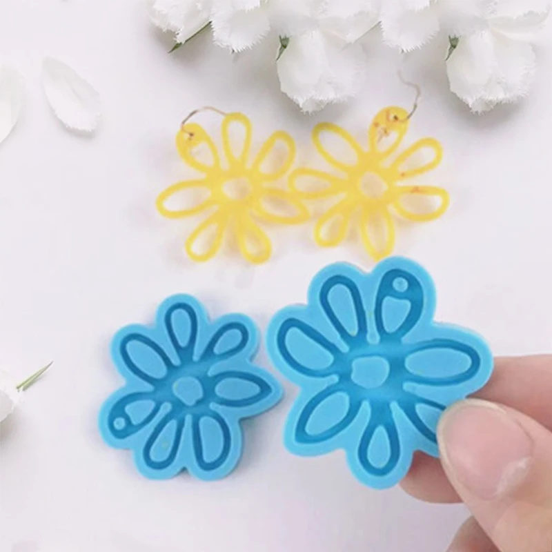 2021 New 1 Pair Earrings Epoxy Resin Mold Knot Flower Keychain Ear Drop Dangles Pendant Silicone Mould DIY Crafts Jewelry Tool
2021 New 1 Pair Earrings Epoxy Resin Mold Knot Flower Keychain Ear Drop Dangles Pendant Silicone Mould DIY Crafts Jewelry Tool