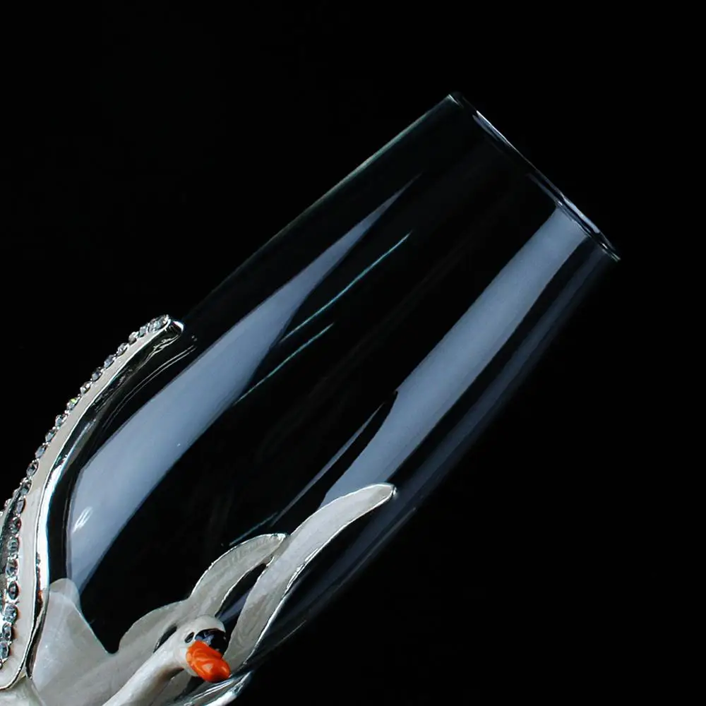 Champagne Toasting Flutes Cup Wedding Accessories With Gift Box, Swan , Set of 2
Champagne Toasting Flutes Cup Wedding Accessories With Gift Box, Swan , Set of 2