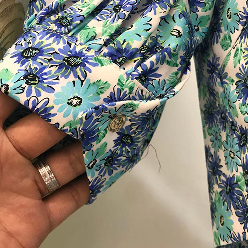 2020 Korean New Summer Fashion Square Collar Puff Sleeve Print Short Top Slim High Waist Skirt Suit Women Two Piece Set TZ234
2020 Korean New Summer Fashion Square Collar Puff Sleeve Print Short Top Slim High Waist Skirt Suit Women Two Piece Set TZ234
