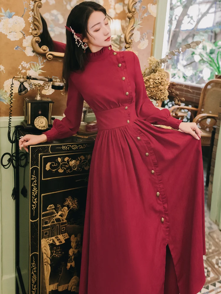 French Hepburn wind restoring ancient ways corduroy long-sleeved dress show thin waist skirt 
French Hepburn wind restoring ancient ways corduroy long-sleeved dress show thin waist skirt