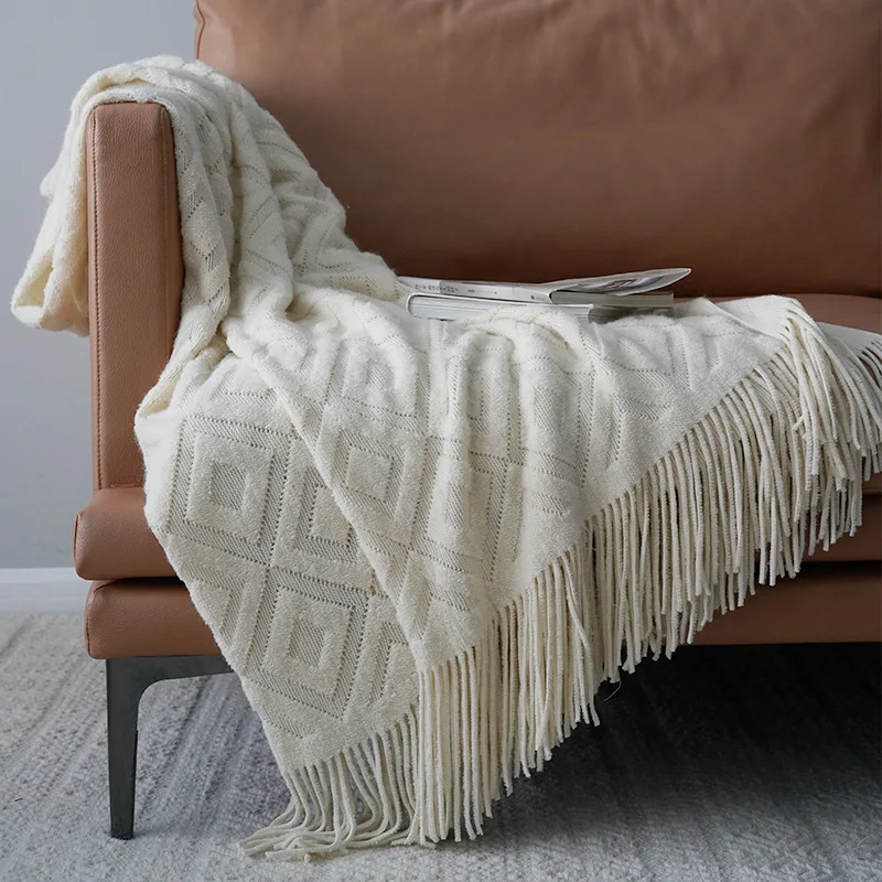 Solid Color Knitted Blanket Wool Cover Plaid For Nap Quilt Summer Blanket Air Conditioning Bedbedspread
Solid Color Knitted Blanket Wool Cover Plaid For Nap Quilt Summer Blanket Air Conditioning Bedbedspread