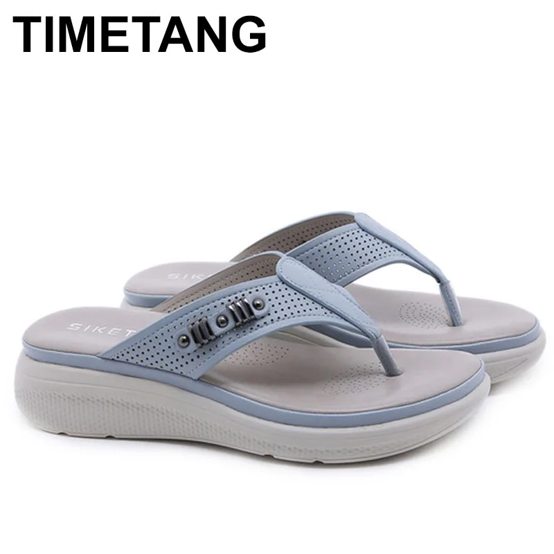 TIMETANG 2021 новые женские металлические полые мягкие антискользящие гольфы-тапочки на подошве шлепанцы на высоком каблуке с заклепками и пряжк...
TIMETANG 2021 новые женские металлические полые мягкие антискользящие гольфы-тапочки на подошве шлепанцы на высоком каблуке с заклепками и пряжк...