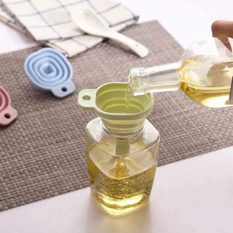 1pcs Silicone Folding Funnel Foldable Telescopic Long Neck Funnel Funnels Be Hung Household Liquid Dispensing Kitchen Gadget
1pcs Silicone Folding Funnel Foldable Telescopic Long Neck Funnel Funnels Be Hung Household Liquid Dispensing Kitchen Gadget
