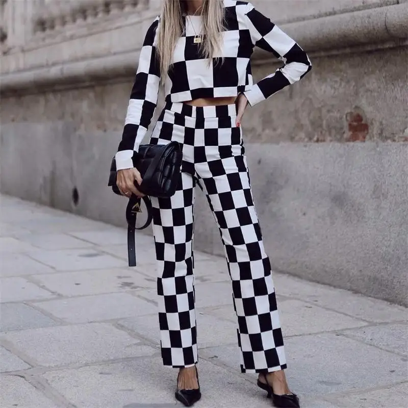 MESTTRAF Women 2021 Fashion Black and White Plaid Side Pocket Straight Pants Retro High Waist Zipper Trousers Streetwear
MESTTRAF Women 2021 Fashion Black and White Plaid Side Pocket Straight Pants Retro High Waist Zipper Trousers Streetwear