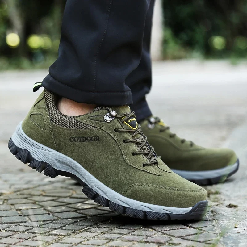 Men's Hiking Shoes Plug Non-Slip Outdoor Shoes Wild Sports Casual Winter Warm Sneakers
Men's Hiking Shoes Plug Non-Slip Outdoor Shoes Wild Sports Casual Winter Warm Sneakers