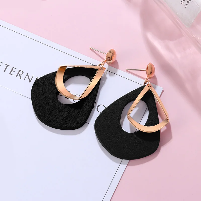 New Korean Statement Earrings for women Black Cute Arcylic Geometric Dangle Drop Gold Earings Brincos 2021 Fashion Jewelry
New Korean Statement Earrings for women Black Cute Arcylic Geometric Dangle Drop Gold Earings Brincos 2021 Fashion Jewelry