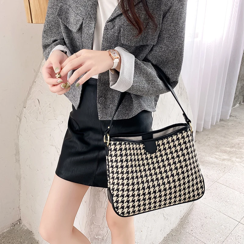 DN Classic Women's Handbags Large Capacity Tote Bags for Ladies Bucket Shopper Bag Shoulder Crossbody Fashion Houndstooth Purse
DN Classic Women's Handbags Large Capacity Tote Bags for Ladies Bucket Shopper Bag Shoulder Crossbody Fashion Houndstooth Purse