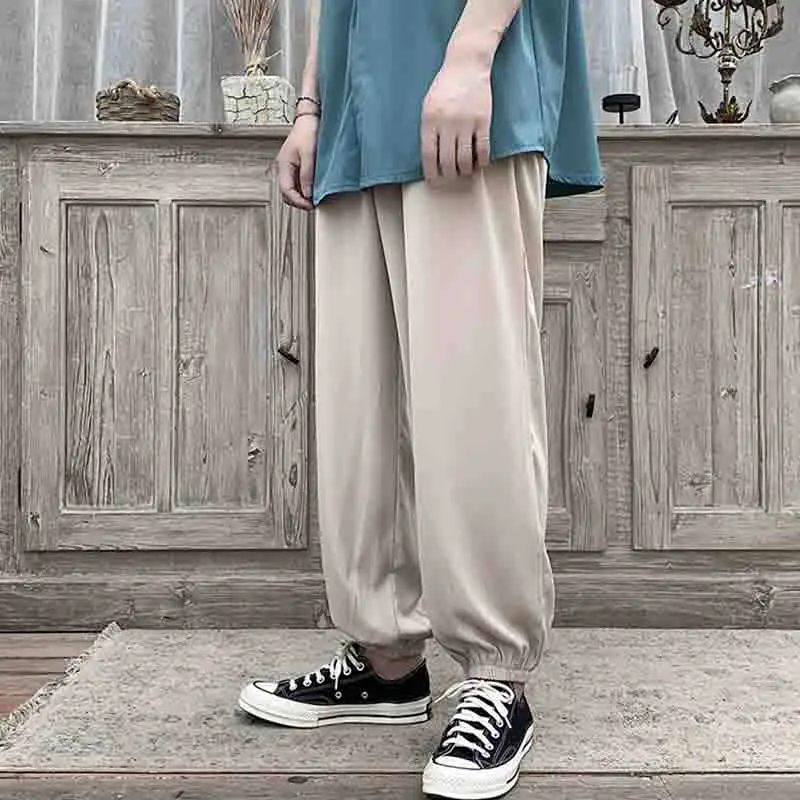 Casual pants long pants DJ small foot lamp loose hip hop band men's cage pants draping feeling Retro Black Japanese trend
Casual pants long pants DJ small foot lamp loose hip hop band men's cage pants draping feeling Retro Black Japanese trend