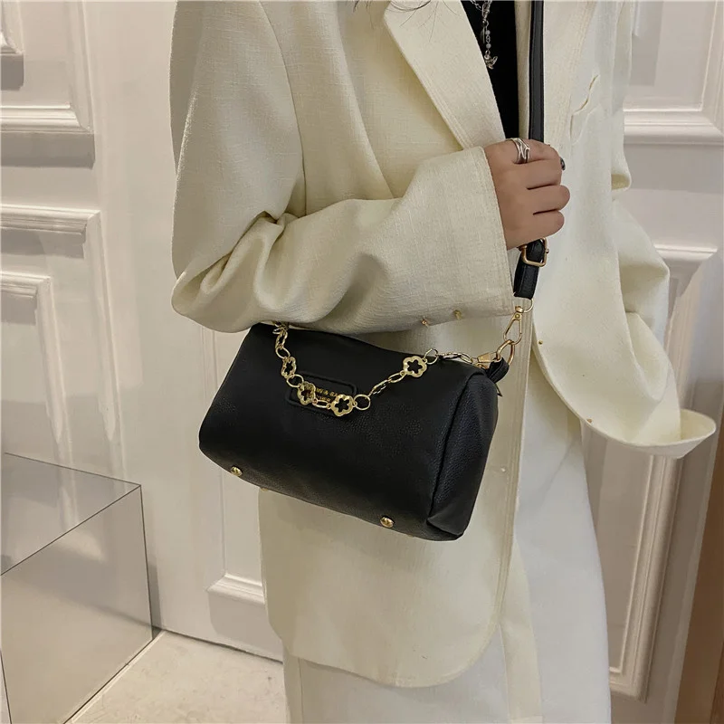 Leisure Design Small Bag Women's Autumn Leisure New Fashion Messenger Bag Autumn Winter Chain Single Shoulder Pillow Bag
Leisure Design Small Bag Women's Autumn Leisure New Fashion Messenger Bag Autumn Winter Chain Single Shoulder Pillow Bag
