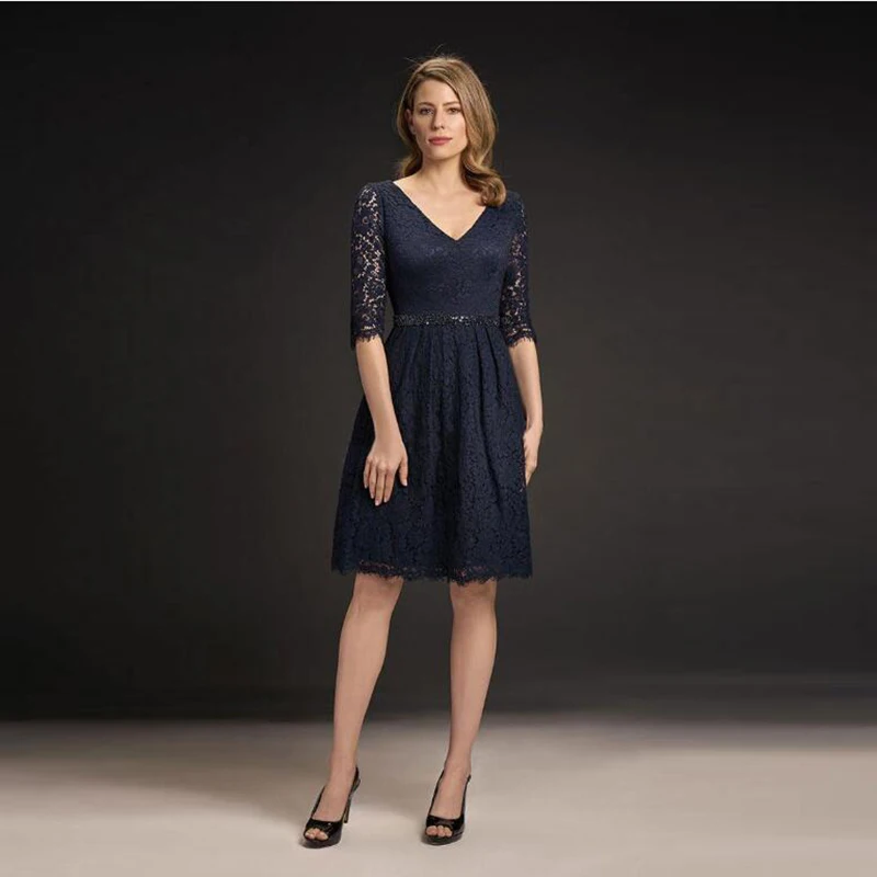 Современные платья а-силуэта для матери невесты из прусского голубого кружева с глубоким V-образным вырезом рукава 3/4 Короткие Свадебные Пл...
Современные платья а-силуэта для матери невесты из прусского голубого кружева с глубоким V-образным вырезом рукава 3/4 Короткие Свадебные Пл...