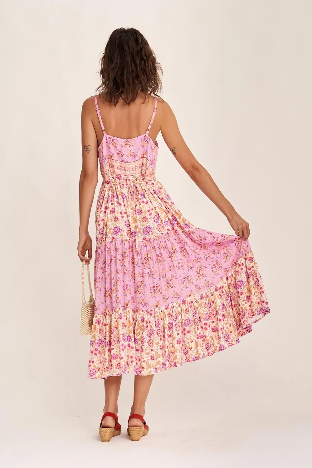 Summer New Arrival Lady Spaghetti Strap Dress Casual Style Sleeveless Ankle-length Women's Dress Floral Pattern Pullover Dress
Summer New Arrival Lady Spaghetti Strap Dress Casual Style Sleeveless Ankle-length Women's Dress Floral Pattern Pullover Dress