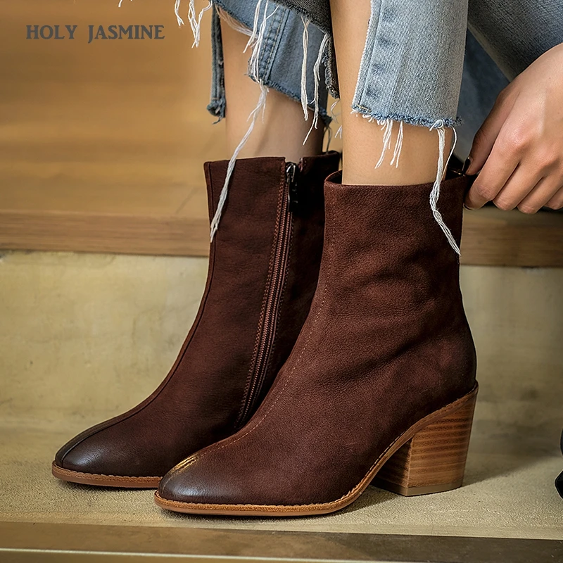 2020 New Vintage Women Boots Low Heels Buckle Cowboy Mid-Calf Boots Fashion Casual Platform Shoes Plus Size 34-43 Ankle Boots
2020 New Vintage Women Boots Low Heels Buckle Cowboy Mid-Calf Boots Fashion Casual Platform Shoes Plus Size 34-43 Ankle Boots