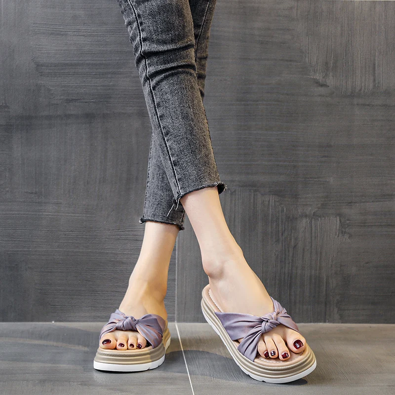 Flat Shoes Female Womens Slippers Outdoor Butterfly-Knot Platform Med Slides Fashion Pantofle Soft Luxury 2021 Butterfly-knot Fa
Flat Shoes Female Womens Slippers Outdoor Butterfly-Knot Platform Med Slides Fashion Pantofle Soft Luxury 2021 Butterfly-knot Fa