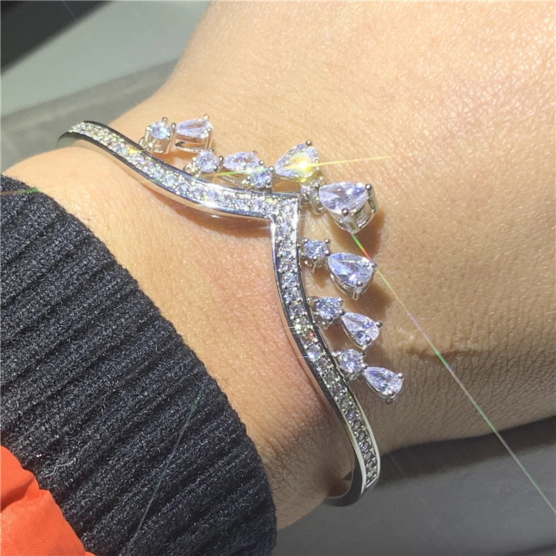 Luxury Fashion Jewelry 100% 925 Sterling Silver Water Drop White Diamond Adjustable Bangle Party Women Wedding Bridal Bangle
Luxury Fashion Jewelry 100% 925 Sterling Silver Water Drop White Diamond Adjustable Bangle Party Women Wedding Bridal Bangle