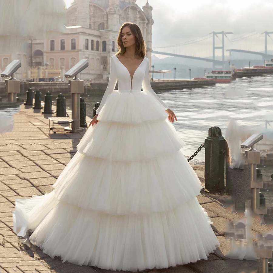 Eightree Elegant Ivory Beige Long Sleeve Wedding Dress 2021 Vestido de Noiva Manga Longa Tiered Skirt Wedding Bride Gowns Button
Eightree Elegant Ivory Beige Long Sleeve Wedding Dress 2021 Vestido de Noiva Manga Longa Tiered Skirt Wedding Bride Gowns Button